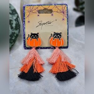 Cat in pumpkin Post earrings